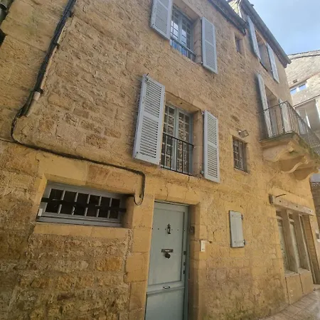 La Perle Medievale Semesterbostad