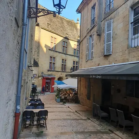La Perle Medievale 度假居 *